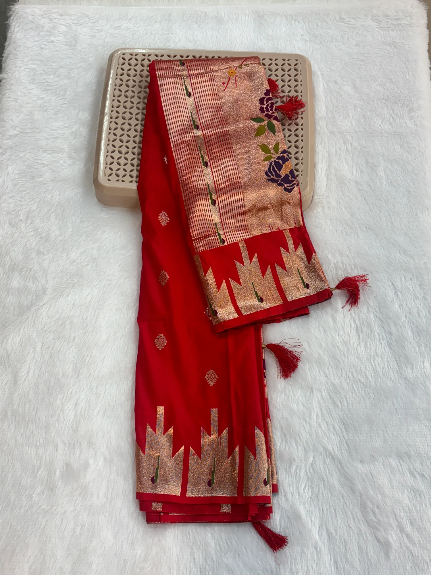 Savitri Paithani view 2